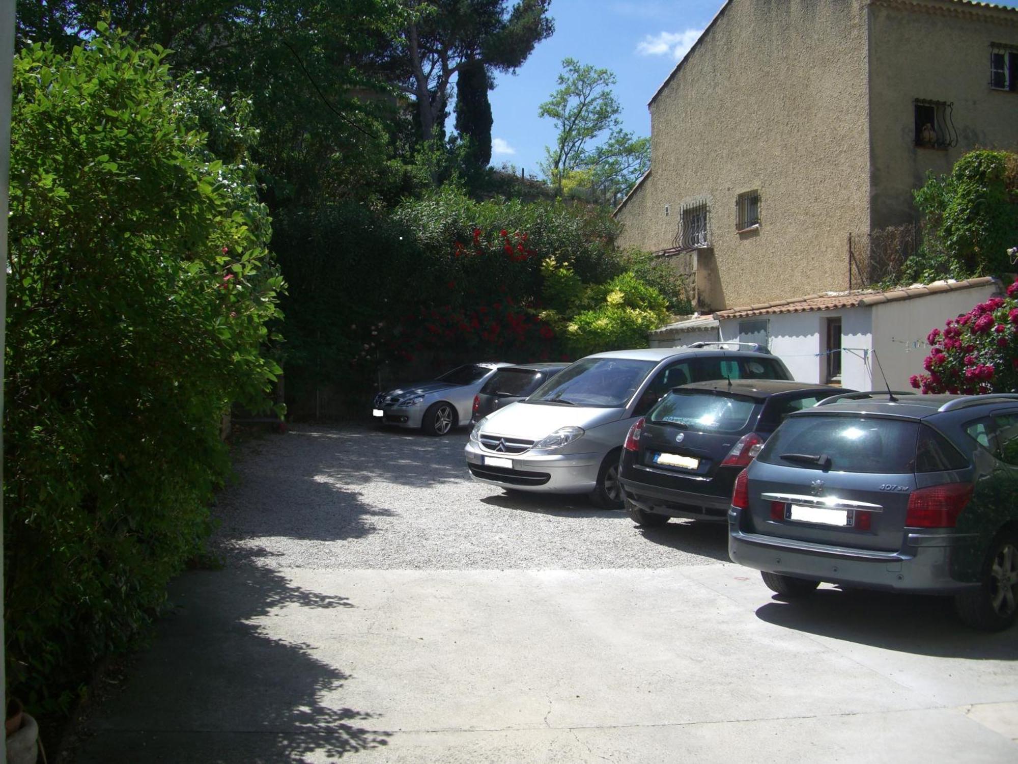 Logis Hotel Du Midi Salon-de-Provence Exterior photo